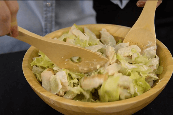 Caesar Salad: Uma Mistura Irresistível de Sabores e Texturas